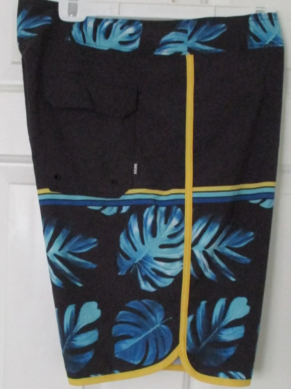 Reef Mens Swim Board Short NWOT - Size 37W*